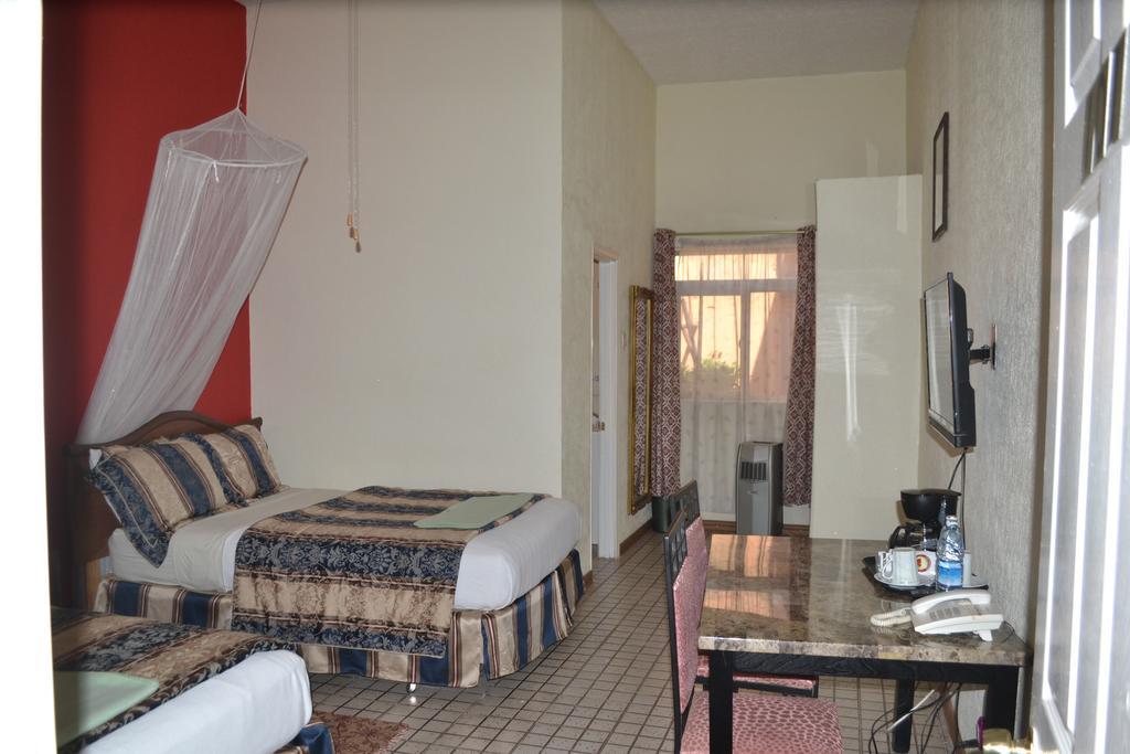Executive Airport Hotel Entebbe Værelse billede