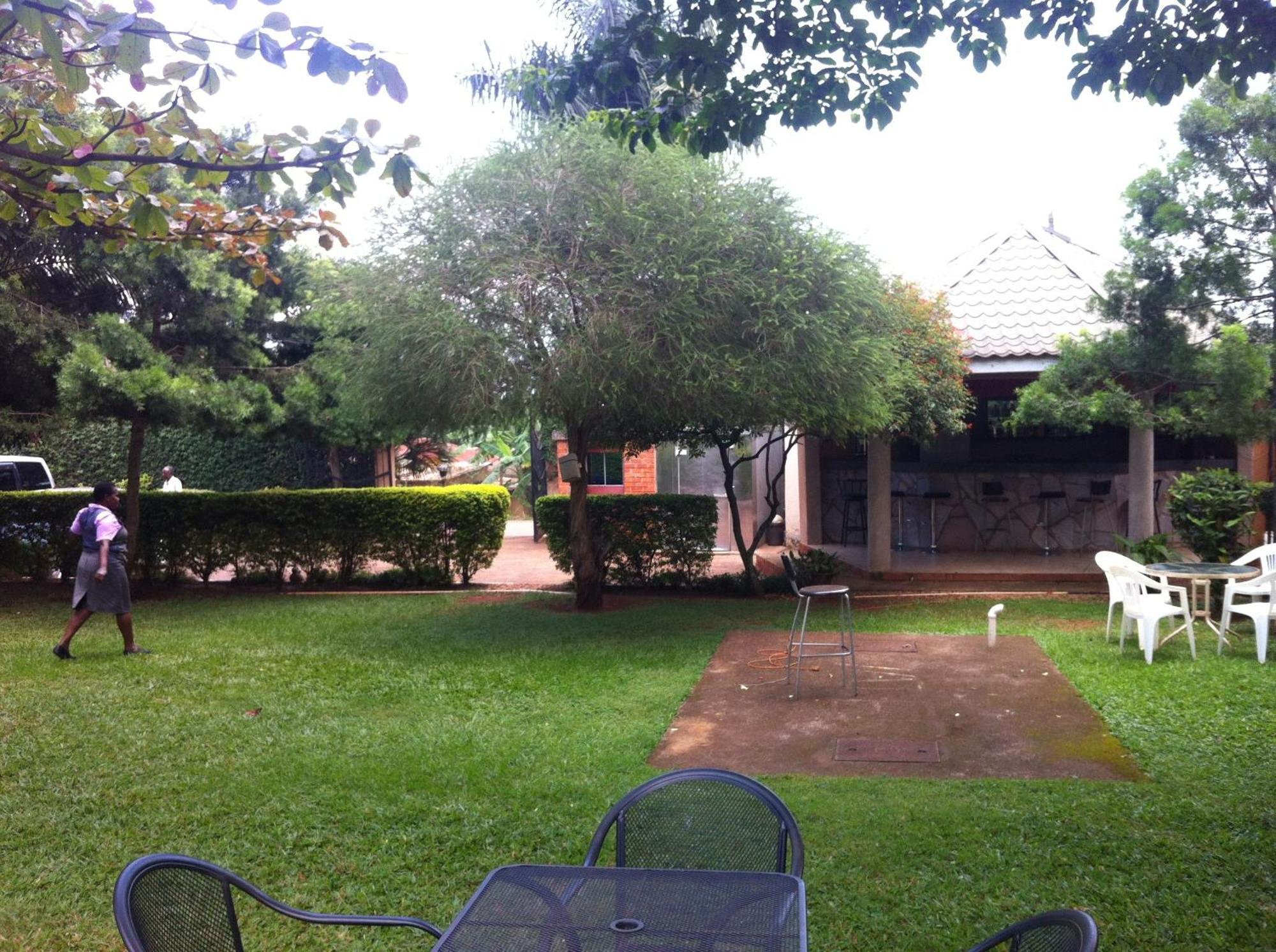 Executive Airport Hotel Entebbe Eksteriør billede