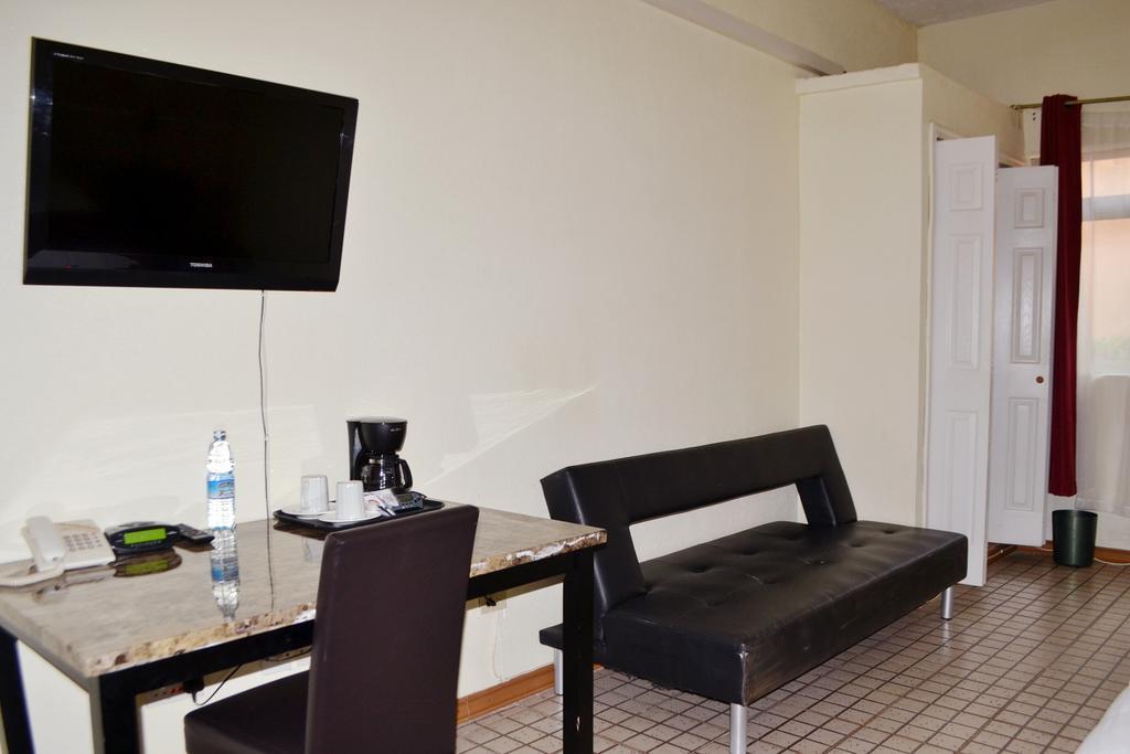 Executive Airport Hotel Entebbe Eksteriør billede