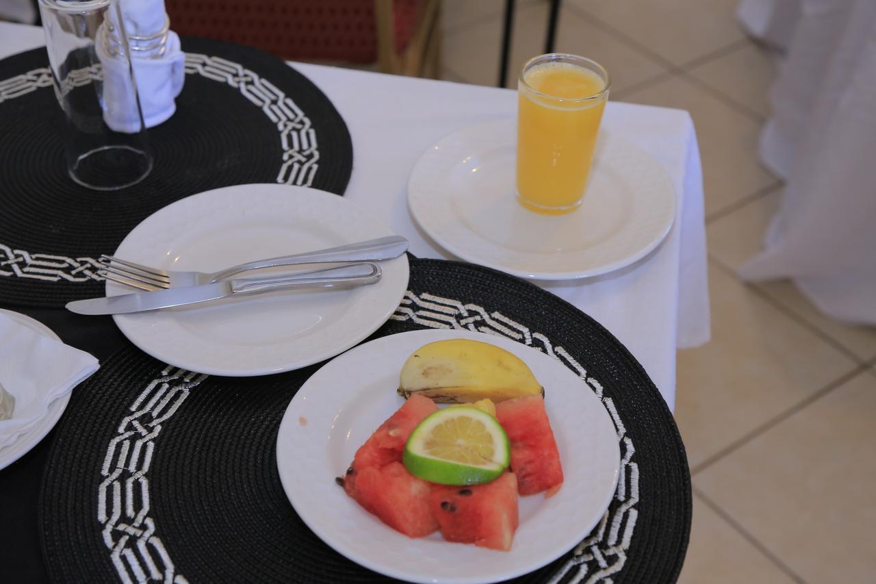 Executive Airport Hotel Entebbe Eksteriør billede