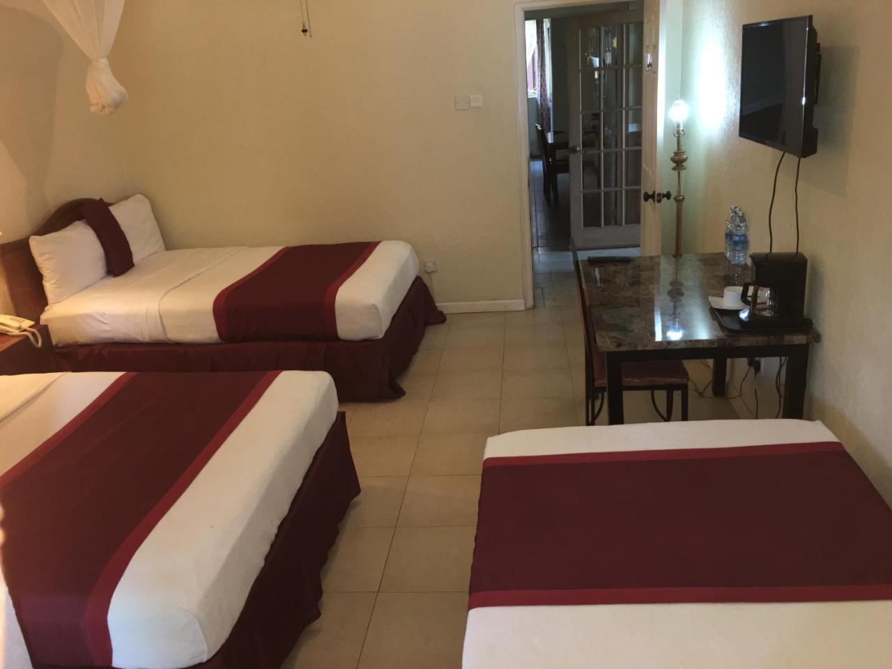 Executive Airport Hotel Entebbe Eksteriør billede
